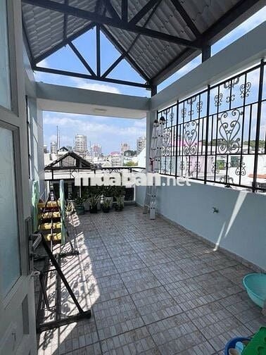 Nhà Nguyên Căn Đường Nguyễn Cảnh Chân - 2PN 3WC - 3x11m - sẵn nội thất