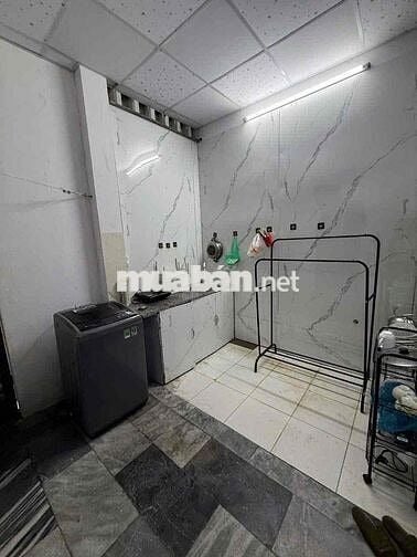 Chính chủ cho thuê căn hộ 1PN full nội thất mặt tiền đường Ngô Quyền