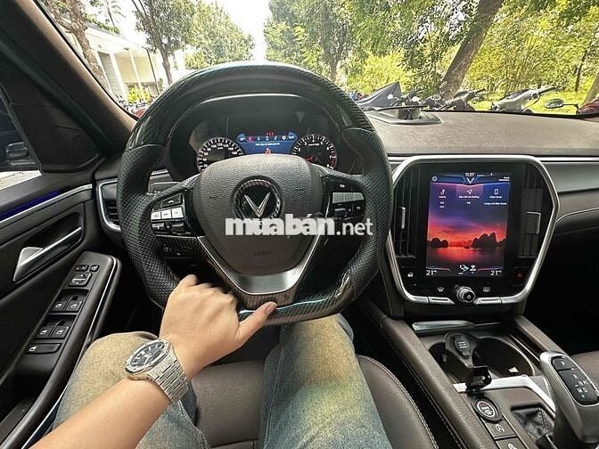 Vinfast Lux SA 2.0 2019 AT 37000 km Đen