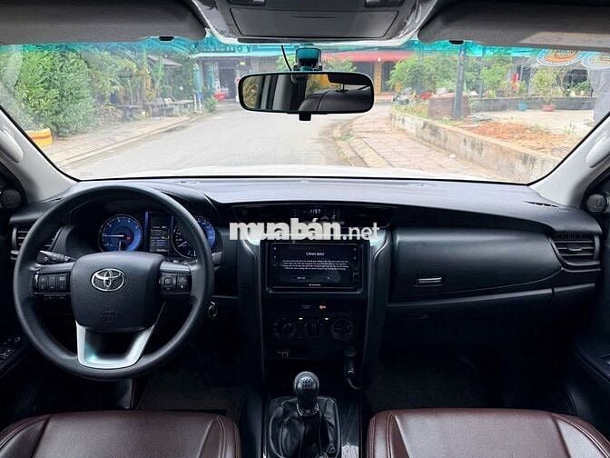 Toyota Fortuner 2022 2.4 4x2 MT - 78000 km