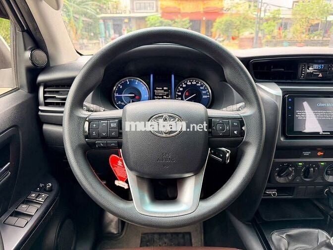 Toyota Fortuner 2022 2.4 4x2 MT - 78000 km