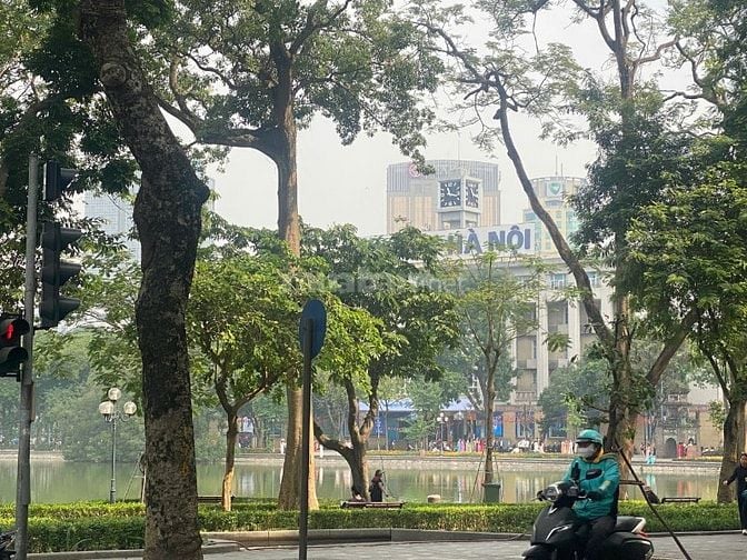 Cho thuê 110m2 view Hồ Gươm, Bưu Điện Hà Nội độc nhất vô nhị