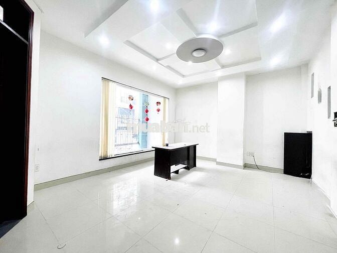 Mặt Bằng 120m2 ngay CMT8, CV Lê Thị Riêng Workshop, CF, VP, Spa ,shop