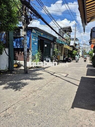 1 trệt 1 lầu hẻm xe tải 3pn 2wc