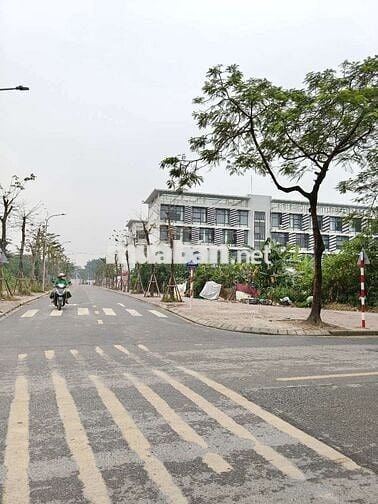 LÔ GÓC MẶT ĐƯỜNG – 157M² FULL THỔ CƯ – GIÁ CHƯA TỚI 100TR/M²