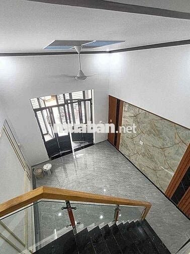 Nhà thuộc p tân khánh , cách ủy ban thái hòa cũ 500m ...gần chợ tâ