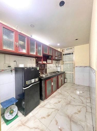 CHO THUÊ MẶT BẰNG KINH DOANH RỘNG 150M² – GẦN SÂN BAY- CÓ SÂN ĐỂ 