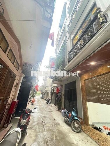 HOA HẬU KIM GIANG- MẶT NGÕ KINH DOANH -7 TẦNG THANG MÁY- Ô TÔ GẦN PH