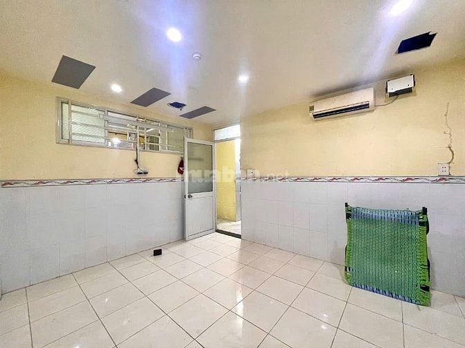 CHO THUÊ MẶT BẰNG KINH DOANH RỘNG 150M² – GẦN SÂN BAY- CÓ SÂN ĐỂ 