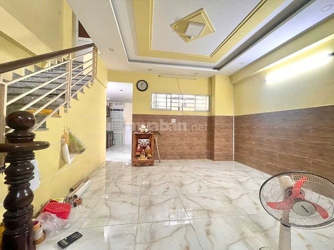 CHO THUÊ MẶT BẰNG KINH DOANH RỘNG 150M² – GẦN SÂN BAY- CÓ SÂN ĐỂ 