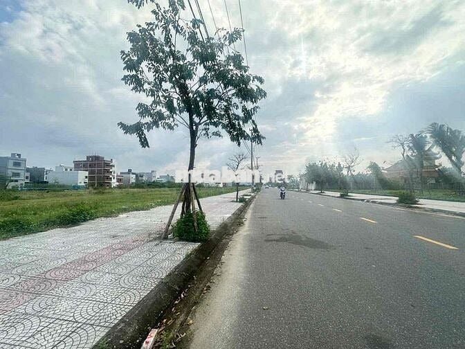 Bán lô đất đường 10m5 khu Nam Hoà Xuân Hoà Quý NHs 102m2 giá 5,7x tỷ