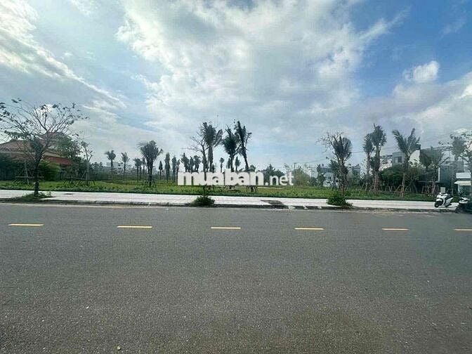 Bán lô đất đường 10m5 khu Nam Hoà Xuân Hoà Quý NHs 102m2 giá 5,7x tỷ