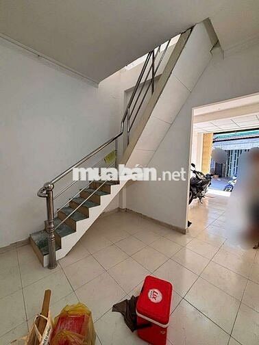 Bán nhà giá tốt vị trí ngay mặt tiền đường Tám Danh P4 Q8