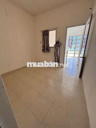 Bán nhà giá tốt vị trí ngay mặt tiền đường Tám Danh P4 Q8