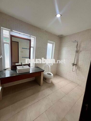 Cho Thuê Biệt Thự DT 800m2 Có Hồ Bơi Riêng Biệt Wiw Sông Sài Gòn