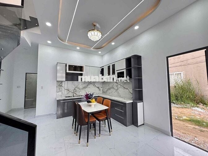 🔥 CHỦ CẦN TIỀN GẤP CHO CON ĐI DU HỌC – BÁN NHÀ GIÁ RẺ XÃ BÌNH CHÁNH