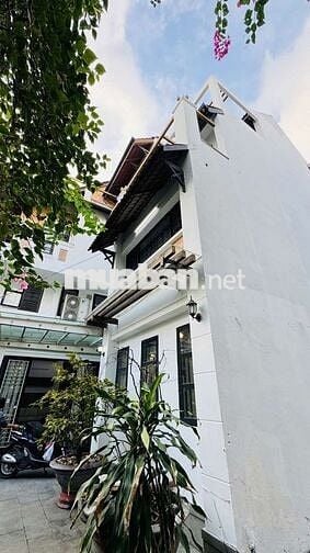 Biệt thự siêu đẹp giá rẻ ngay khu bình Phú Quận 6🌹