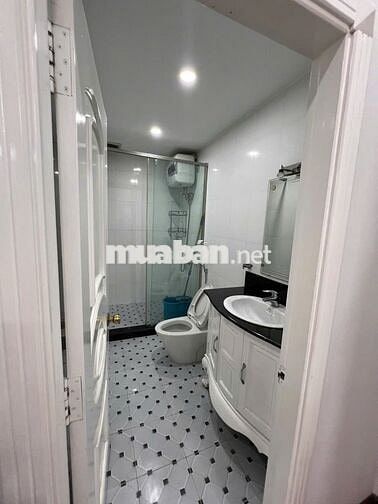 Căn hộ sát Quận 5 , 125m2 ,  3PN , nội thất đẹp lung linh , giá rẻ