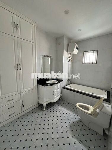 Căn hộ sát Quận 5 , 125m2 ,  3PN , nội thất đẹp lung linh , giá rẻ