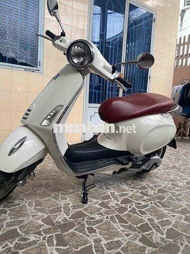 cần bán 1 xe vespa, sx năm 2018, 32,5 trieu