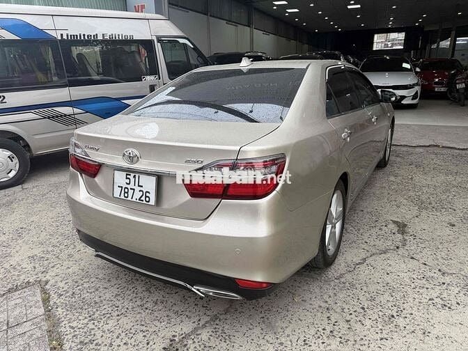 Toyota Camry 2016 2.5Q - 70000 km