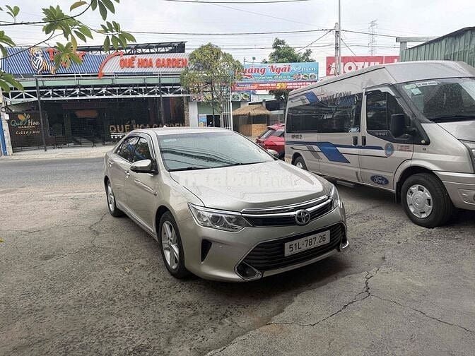 Toyota Camry 2016 2.5Q - 70000 km