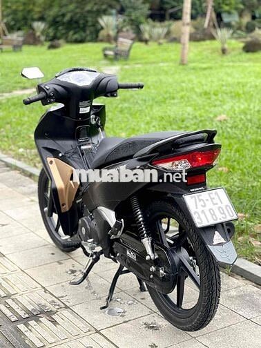 bán future mới mua hơn tháng mới 99,99% odo 800 km