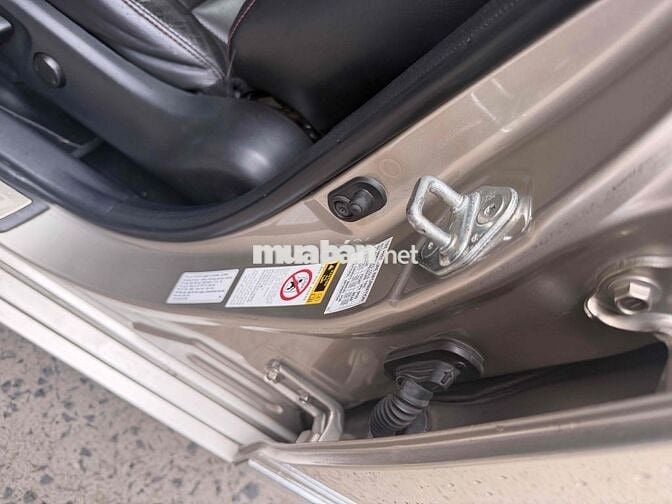 Toyota Camry 2016 2.5Q - 70000 km