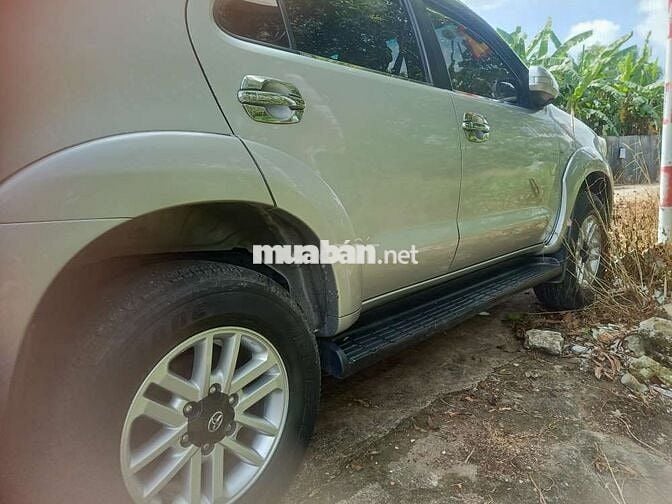 2012 2.7V - 180000 km