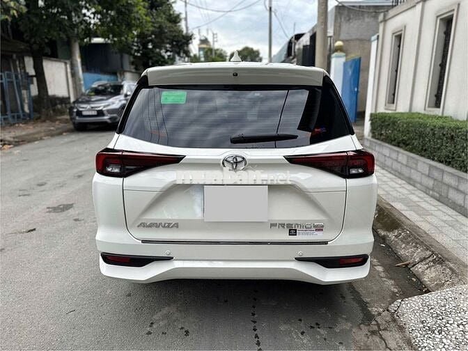 Toyota Avanza 1.5AT 2025 chưa lăn bánh, mới xé tem