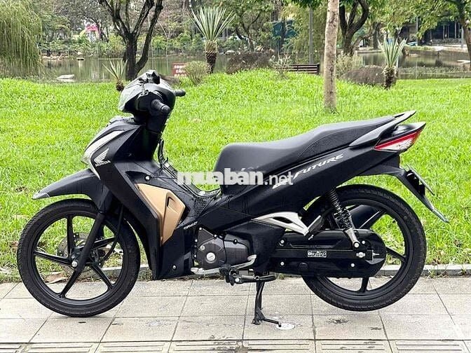 bán future mới mua hơn tháng mới 99,99% odo 800 km