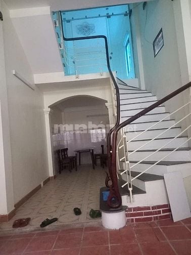 Cơ hội đầu tư sinh lời,nhà Xuân thủy Cầu Giấy32 m2 x4 tầng kinh doanh