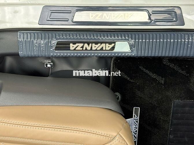 Toyota Avanza 1.5AT 2025 chưa lăn bánh, mới xé tem