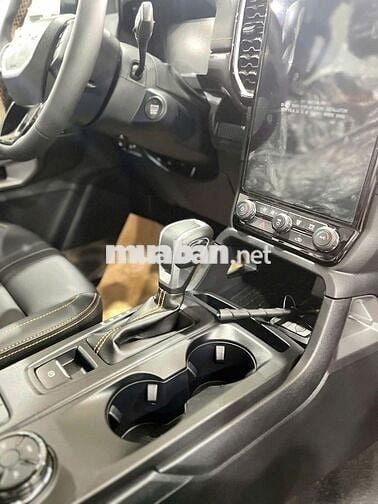 Ford Ranger Wildtrak 4x4 xe sẵn đủ màu giao ngay