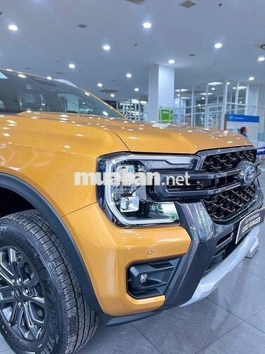 Ford Ranger Wildtrak 4x4 xe sẵn đủ màu giao ngay