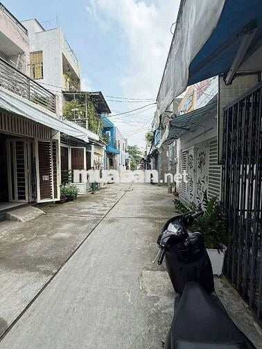 Nhà bán Nguyễn Sơn nối dài_2tầng_Hoàn Công Đủ_Giá 3,75ty