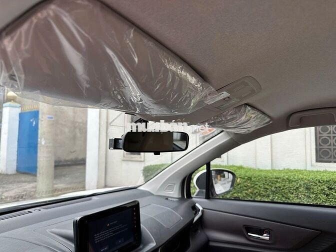 Toyota Avanza 1.5AT 2025 chưa lăn bánh, mới xé tem