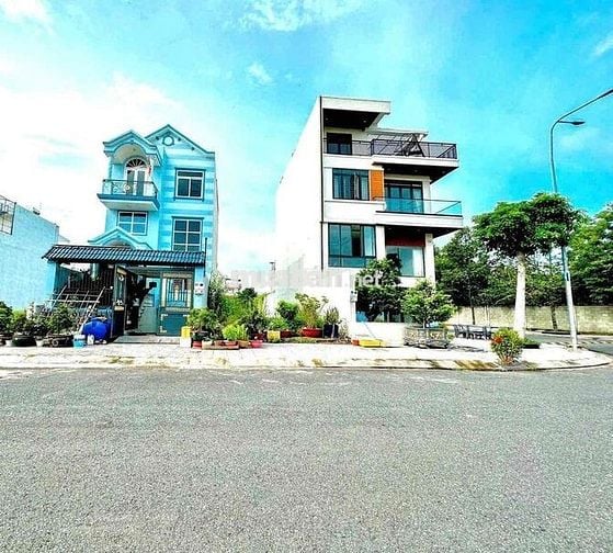 CHÍNH CHỦ BÁN 2 NỀN BIỆT THỰ 10x17,5m VIEW HỒ, SHR GIÁ THƯỢNG LƯỢNG