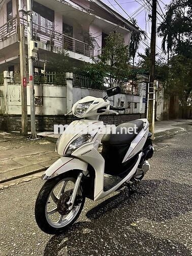 Vision 2014 xe đẹp máy êm 14tr500 ***