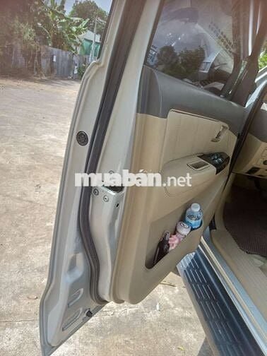 2012 2.7V - 180000 km