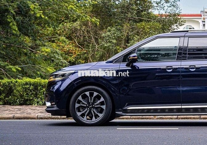 KIA Carnival Signature 2022 2.2 DẦU 45.000 km