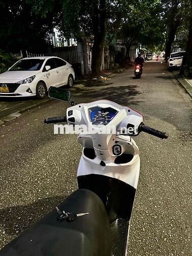 Vision 2014 xe đẹp máy êm 14tr500 ***