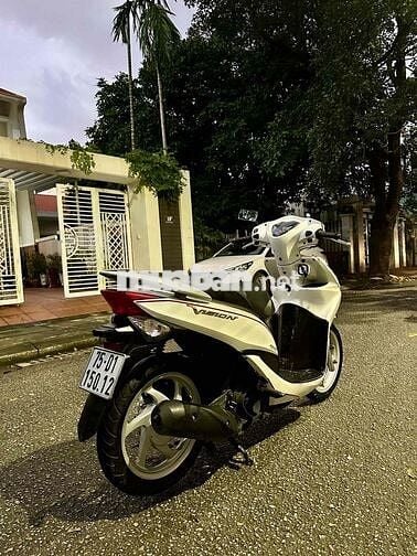 Vision 2014 xe đẹp máy êm 14tr500 ***