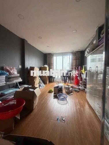 Cần cho thuê nhà mt nội bộ kinh doanh 4x14m 2 lầu 3pn 3wc giá 12tr