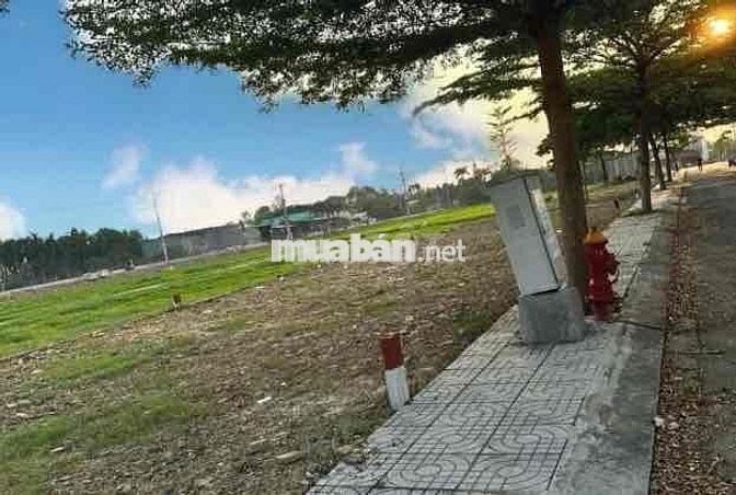 Bán đất tại đường DH411, Uyên Hưng,Tân Uyên 300m 890Tr Sổ Sẵn