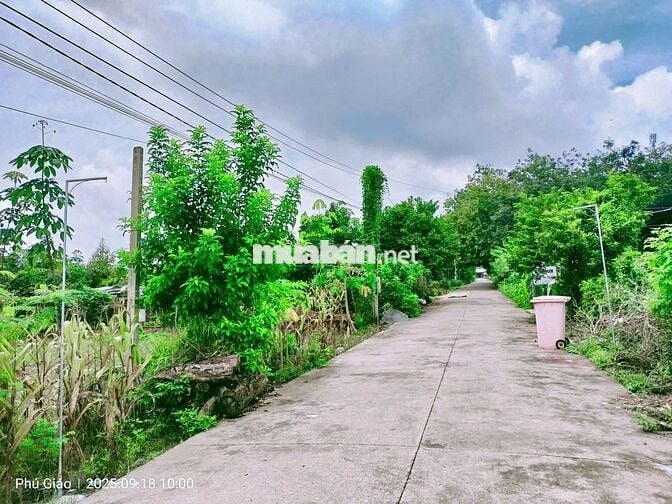 BÁN ĐẤT XÂY TRỌ 420m2 (100m2 TC) ĐỐI DIỆN THPT NGUYỄN HUỆ, GIÁ 830TR