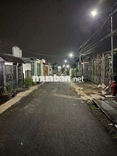 Chính chủ bán đất thổ cư.mặt tiền đường nhựa