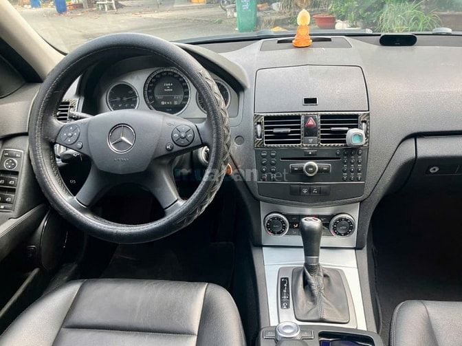 Mercedes-Benz C230 bản Avantgarde cao cấp full option 90%new