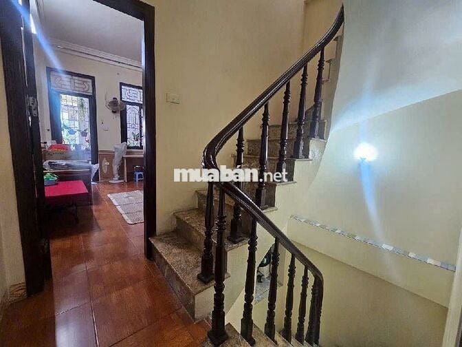 Mặt ngõ nông  oto đỗ Kim giang 35mx4T ở đỉnh-thuê tốt Giá11.5 tỷ