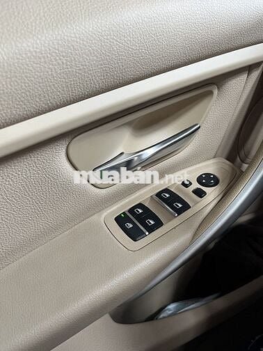 BMW 320i 2016 đăng ký 2017, odo 29.000km – 680tr